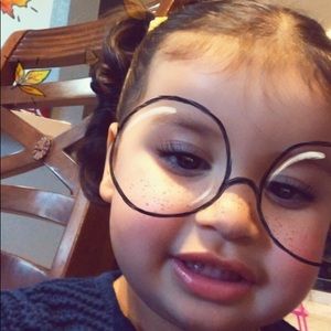 Meet your Posher, Kary